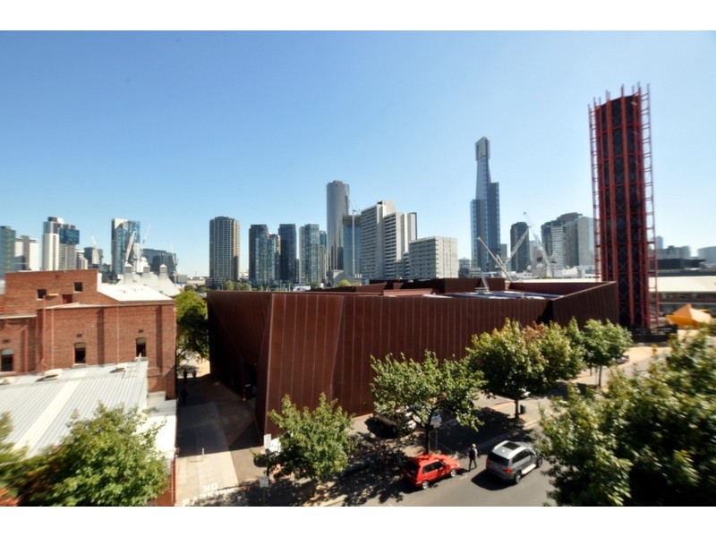 REF 32856/88 Wells Street, Southbank VIC 3006