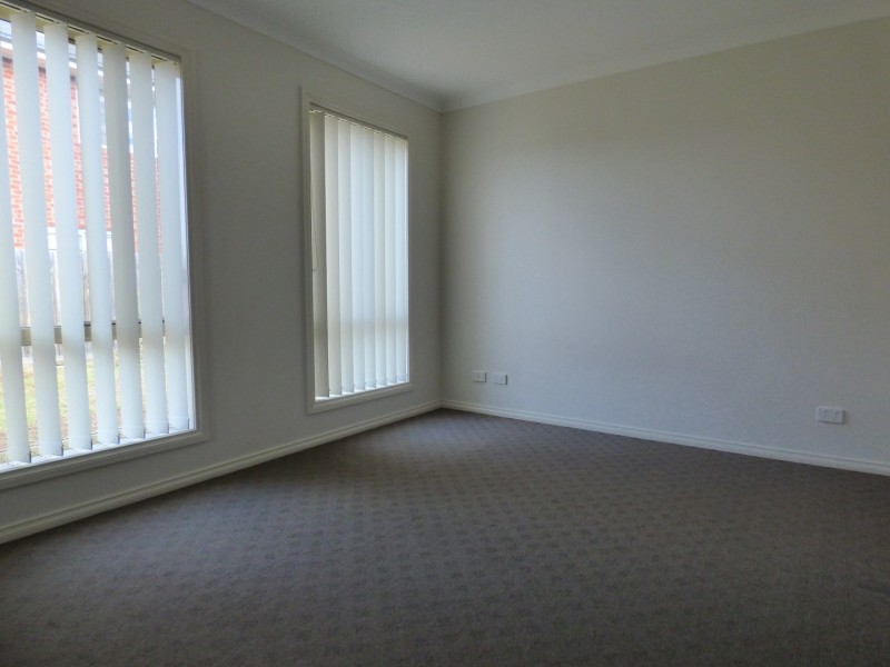 33 Arrowgrass Drive, Point Cook VIC 3030