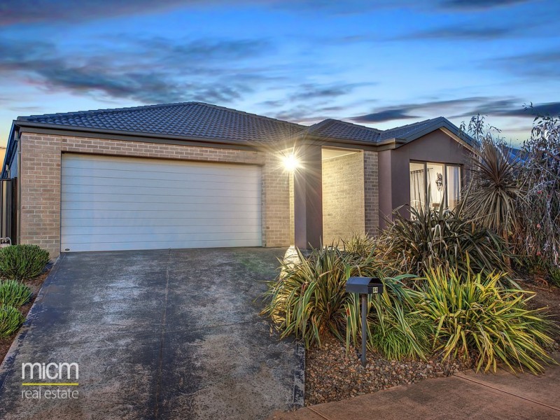 94 Tom Roberts Parade, Point Cook VIC 3030