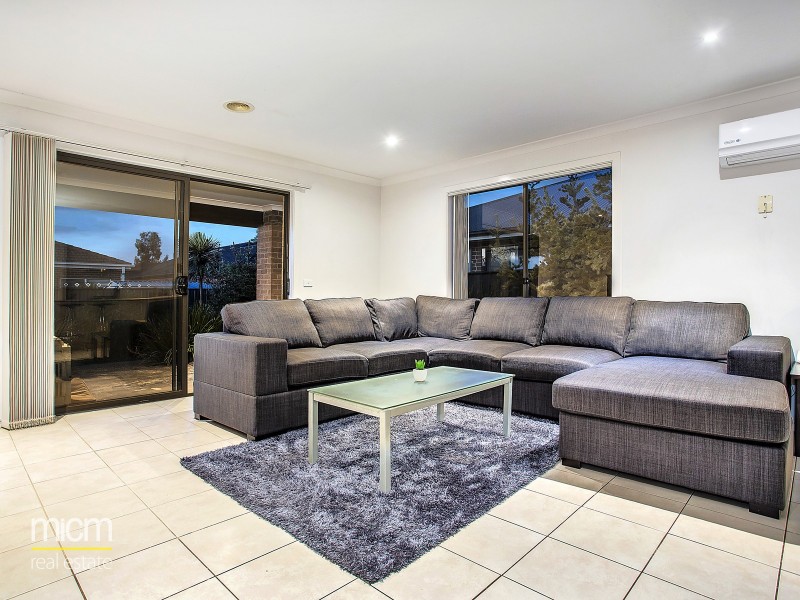 94 Tom Roberts Parade, Point Cook VIC 3030