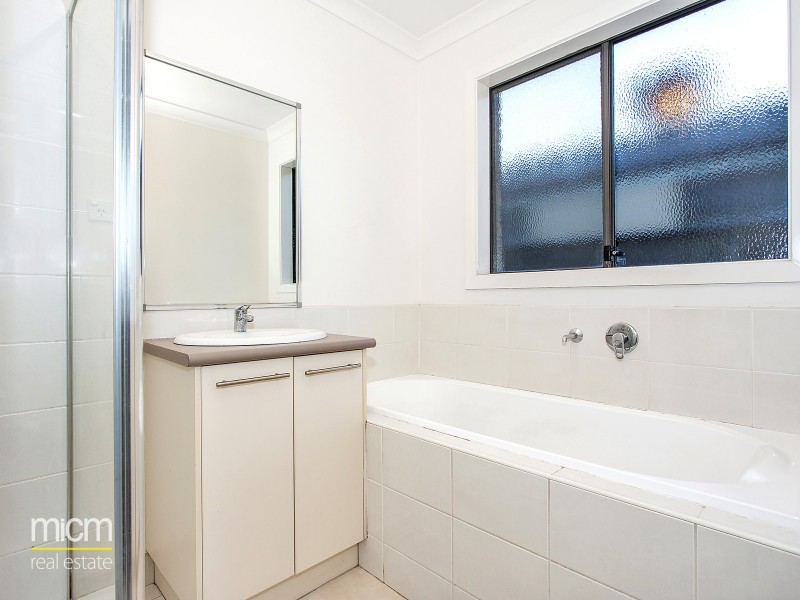 94 Tom Roberts Parade, Point Cook VIC 3030
