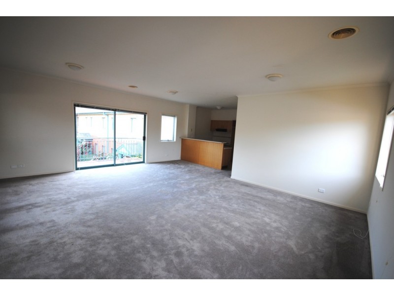 REF 22934/19 Vaughan Crescent, Kew VIC 3101