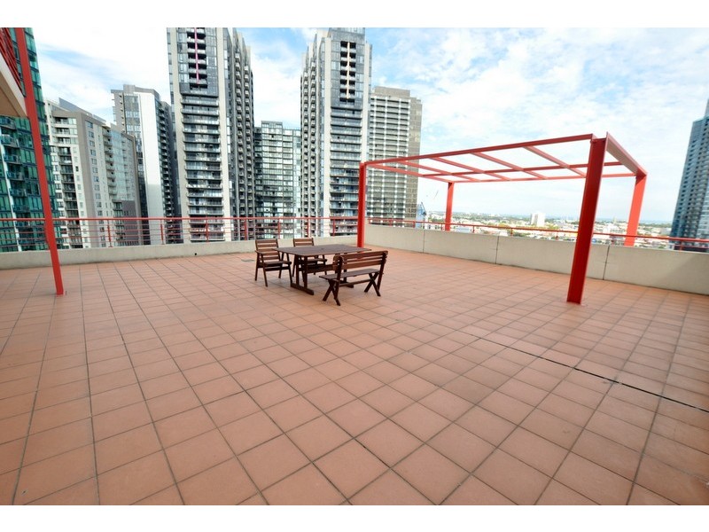 REF 32817/83 Queensbridge Street, Southbank VIC 3006