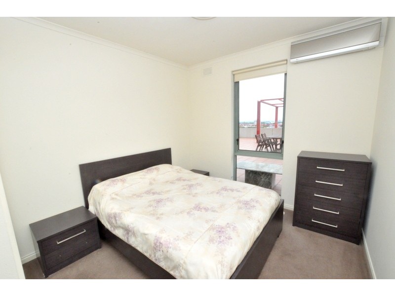 REF 32817/83 Queensbridge Street, Southbank VIC 3006