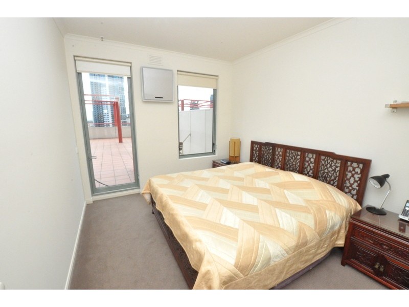 REF 32817/83 Queensbridge Street, Southbank VIC 3006