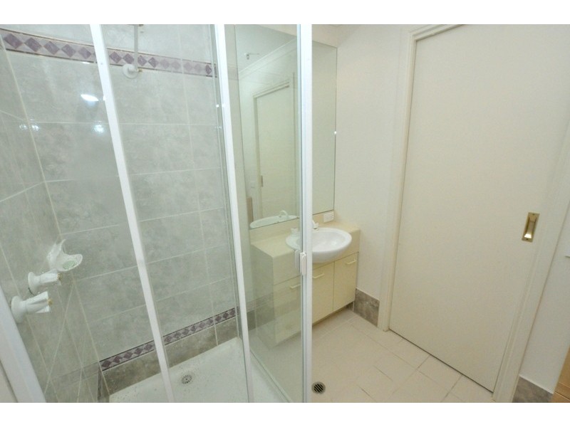 REF 32817/83 Queensbridge Street, Southbank VIC 3006