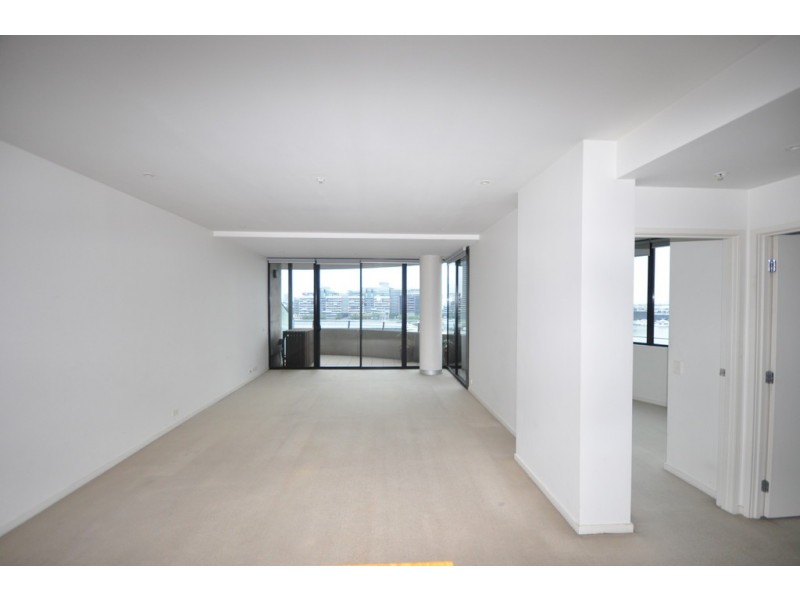 802/15 Caravel Lane, Docklands VIC 3008