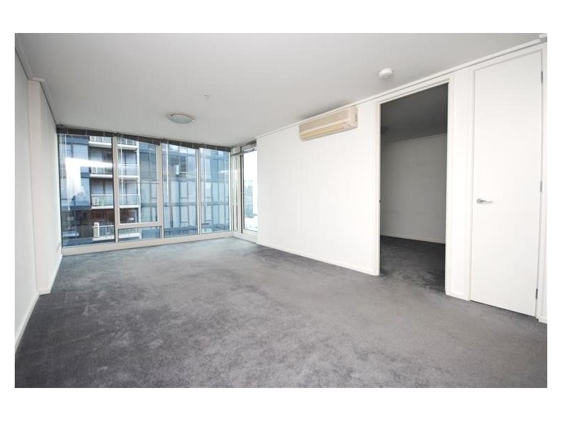 REF 22941/163 City Road, Southbank VIC 3006