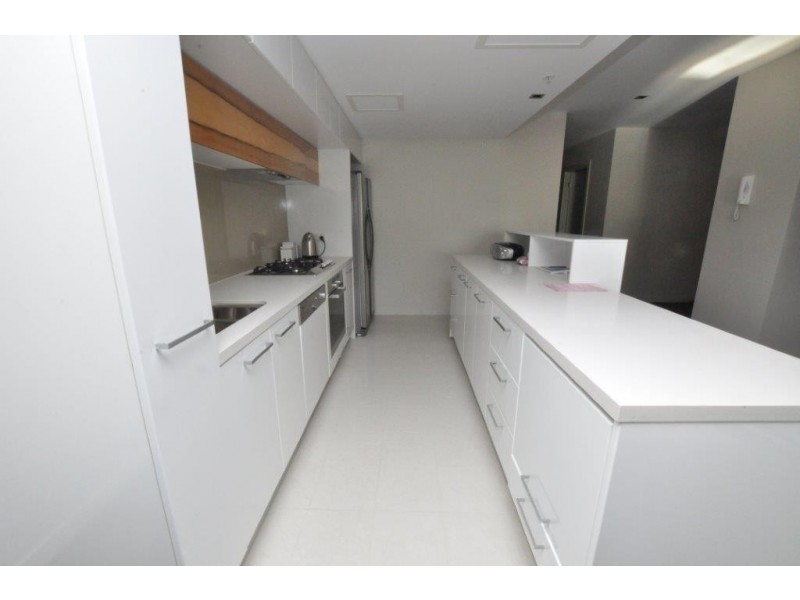 2104/100 Harbour Esplanade, Docklands VIC 3008