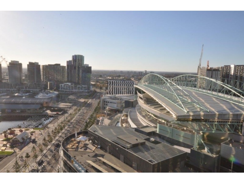 2104/100 Harbour Esplanade, Docklands VIC 3008