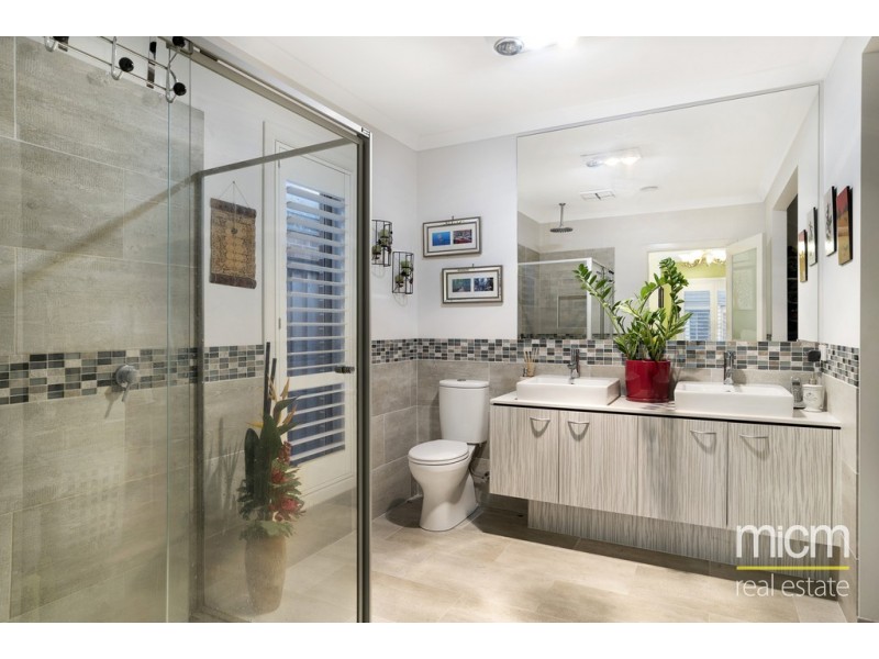 12 Geraldton Road, Point Cook VIC 3030