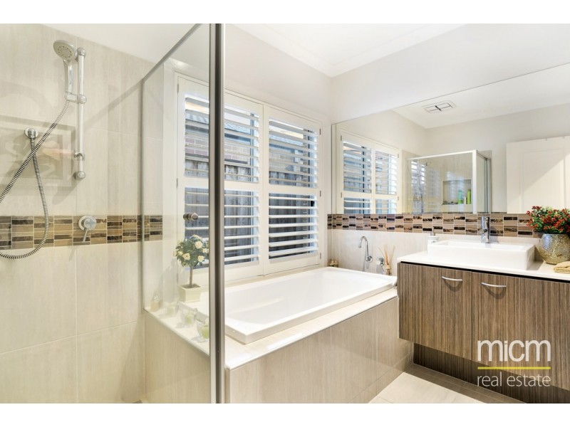 12 Geraldton Road, Point Cook VIC 3030