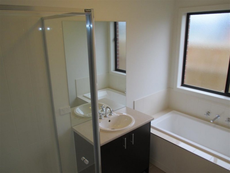 50 Spectacle Crescent, Point Cook VIC 3030