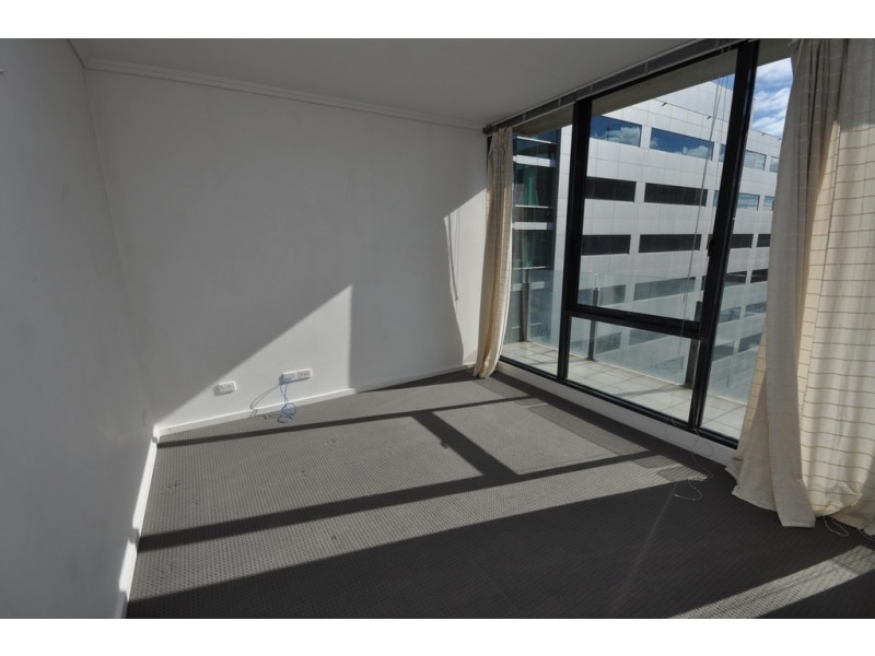 REF 22956/38 Bank Street, South Melbourne VIC 3205