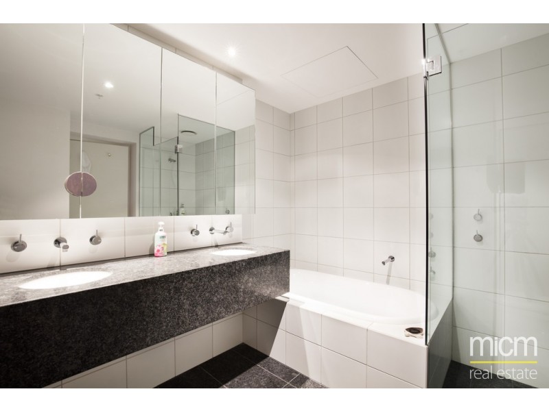 221/55 Victoria Harbour Promenade, Docklands VIC 3008
