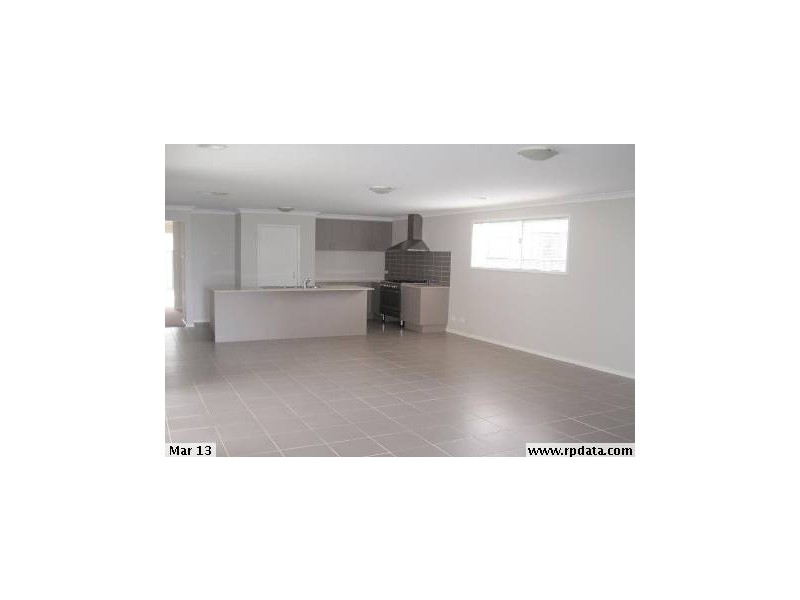 44 Breasley Park Way, Point Cook VIC 3030