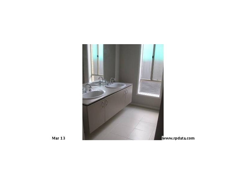 44 Breasley Park Way, Point Cook VIC 3030