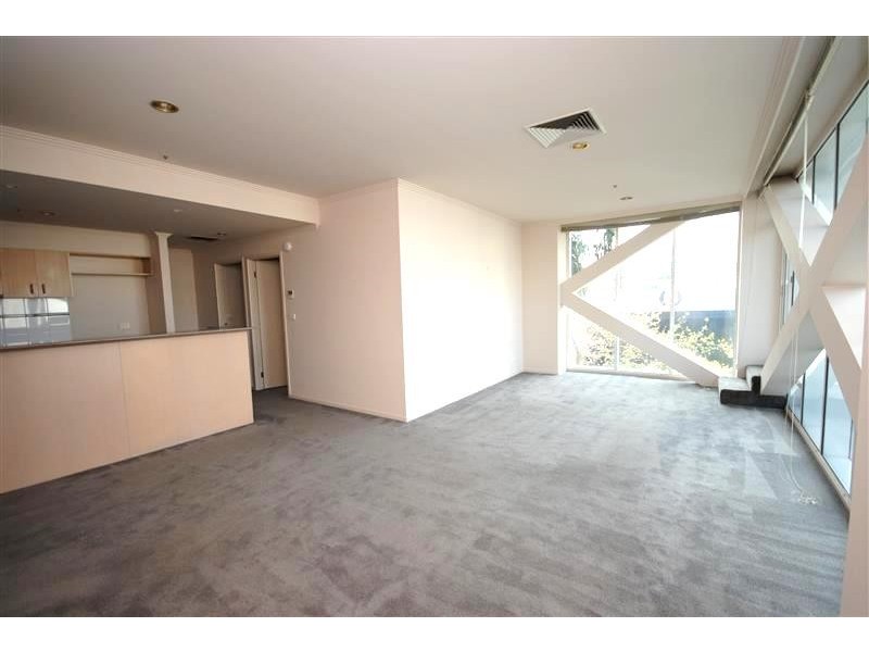 REF 32773/28 Southgate Avenue, Southbank VIC 3006