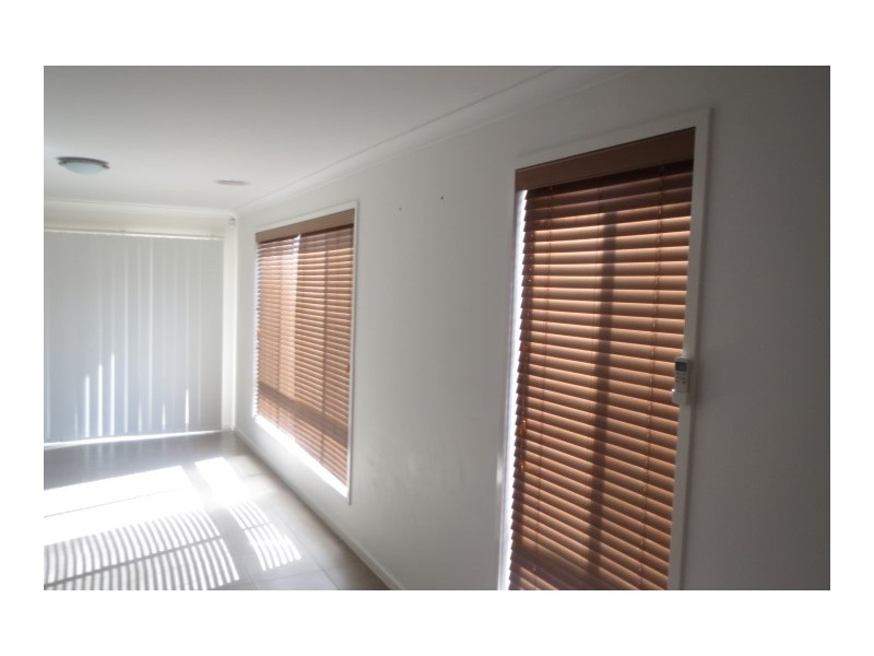8 Misqa Avenue, Point Cook VIC 3030