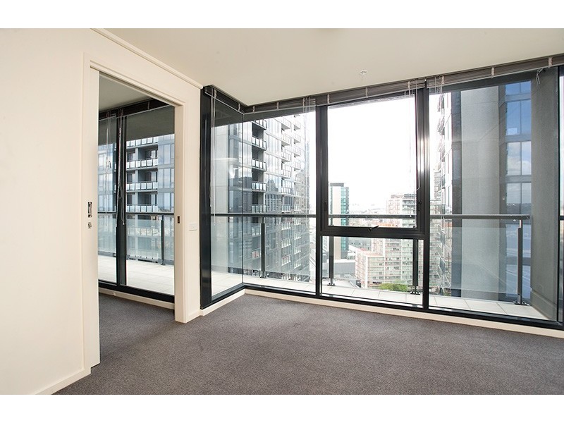 REF 22974/100 Kavanagh Street, Southbank VIC 3006