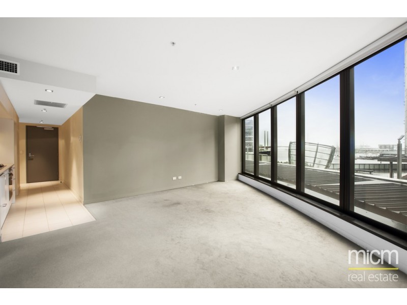 512/100 Harbour Esplanade, Docklands VIC 3008