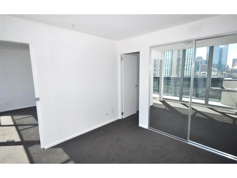 REF 38001/241 City Road, Southbank VIC 3006