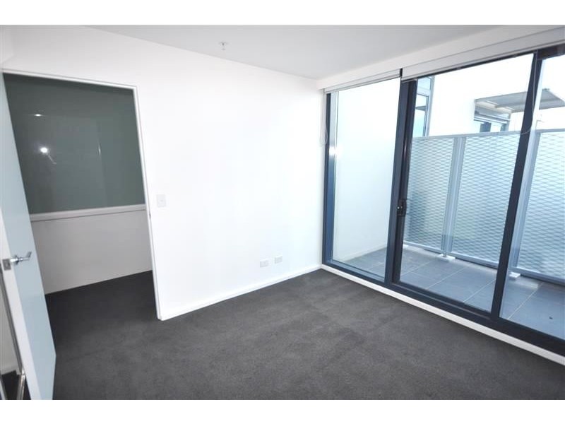 REF 38001/241 City Road, Southbank VIC 3006