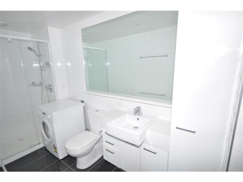 REF 38001/241 City Road, Southbank VIC 3006