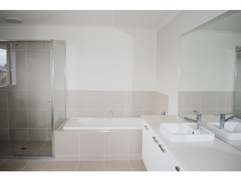 5 Ranfurlie Avenue, Point Cook VIC 3030