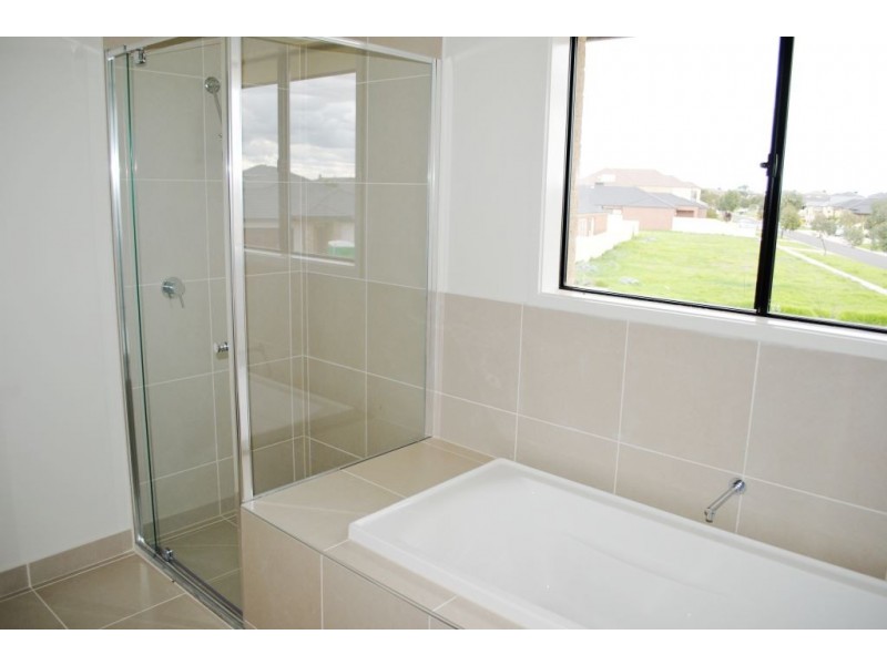 5 Ranfurlie Avenue, Point Cook VIC 3030