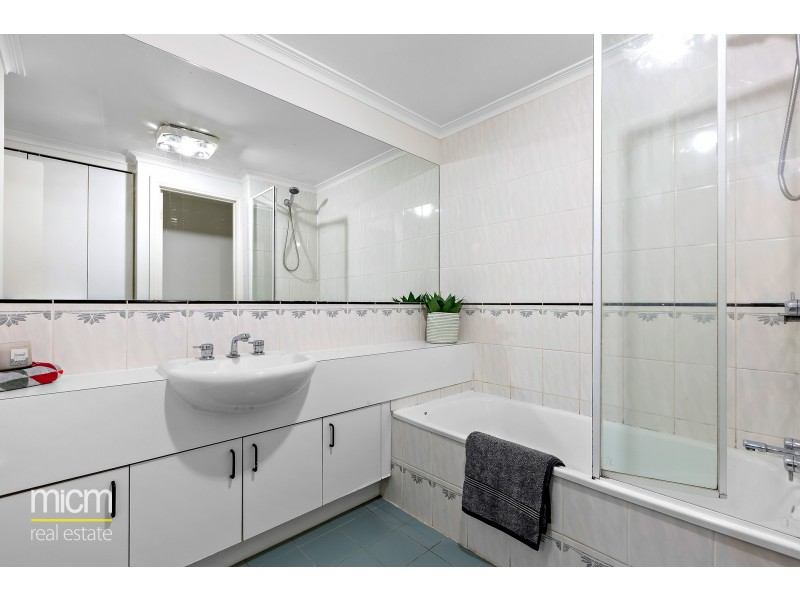 2/56 Leicester Street, Carlton VIC 3053