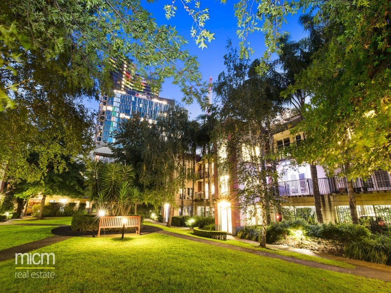 2/56 Leicester Street, Carlton VIC 3053