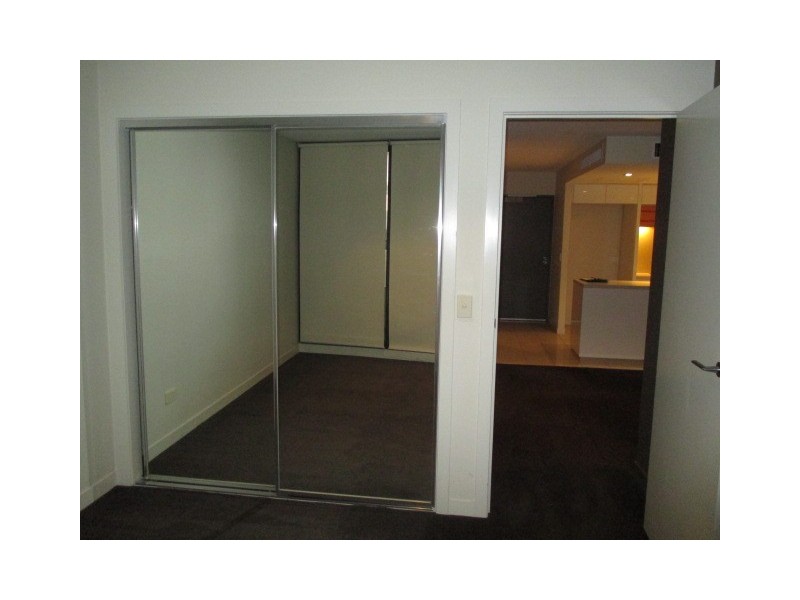 3003/100 Harbour Esplanade, Docklands VIC 3008