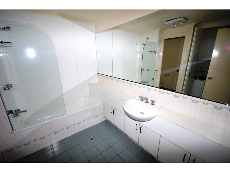 REF 32888/50 Leicester Street, Carlton VIC 3053