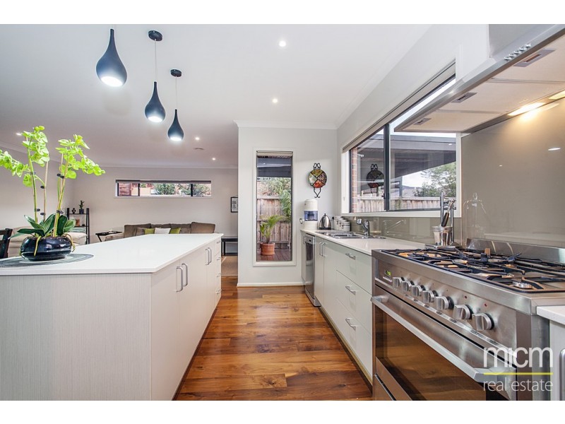 10 Geraldton Road, Point Cook VIC 3030