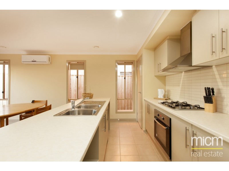 15 Manna Way, Point Cook VIC 3030
