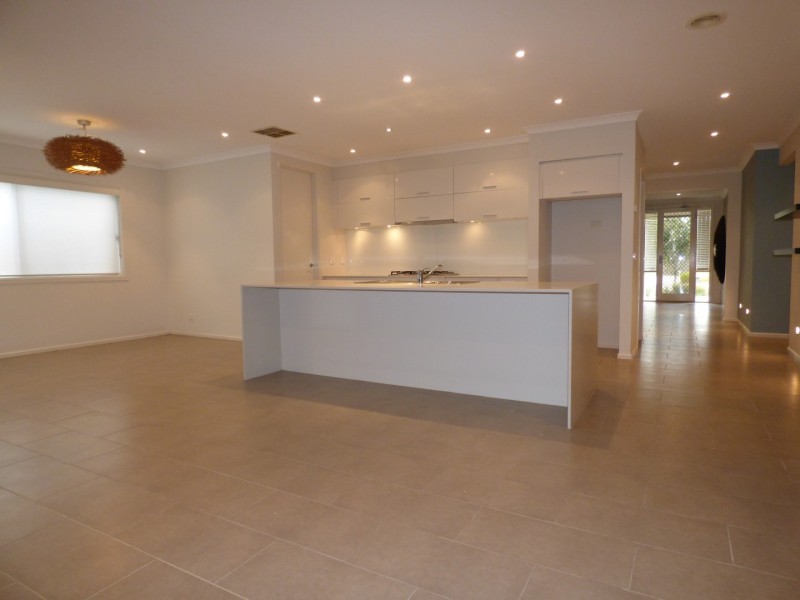 14 Cresswell Avenue, Williams Landing VIC 3027