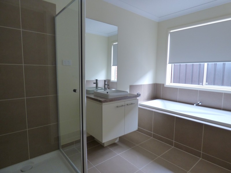 9 Hargrave Avenue, Point Cook VIC 3030