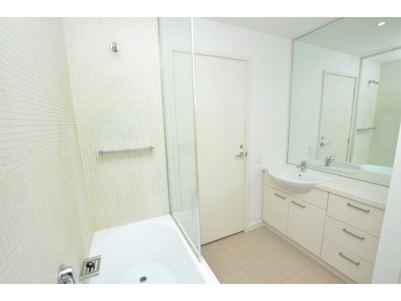 414/15 Caravel Lane, Docklands VIC 3008