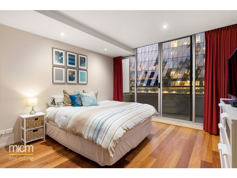 1805/8 Mccrae Street, Docklands VIC 3008