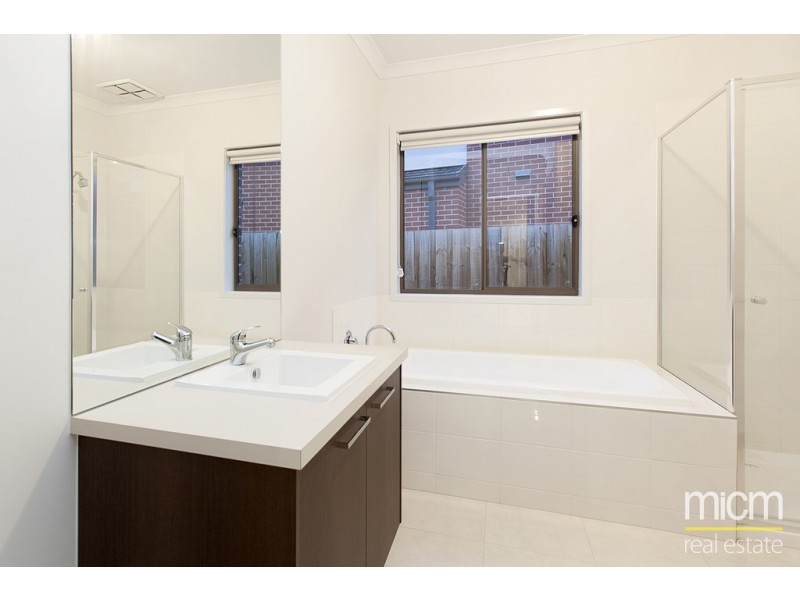 46 Honolulu Drive, Point Cook VIC 3030