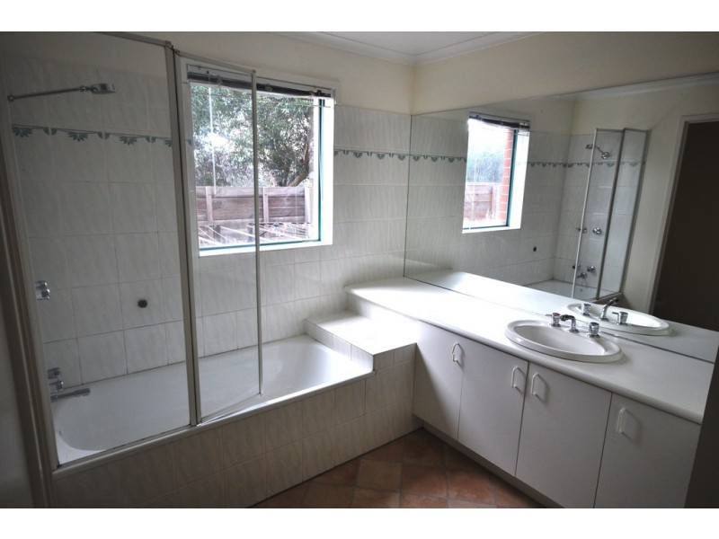 REF 22996/19 Vaughan Crescent, Kew VIC 3101