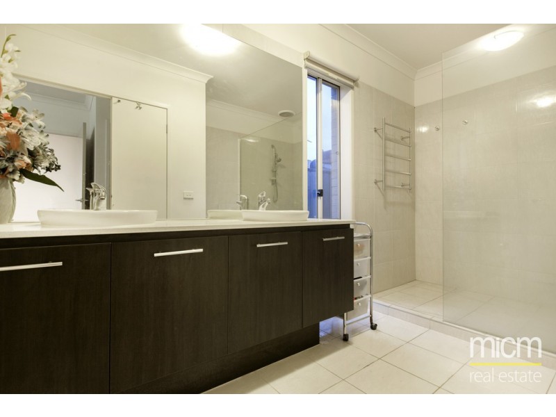 9 Wattle Tree Drive, Point Cook VIC 3030