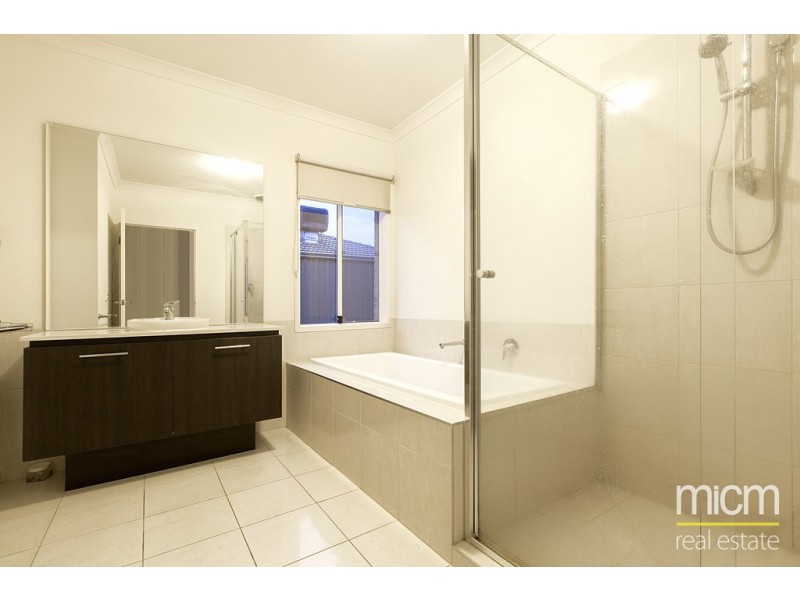 9 Wattle Tree Drive, Point Cook VIC 3030
