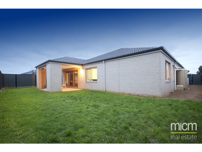 9 Wattle Tree Drive, Point Cook VIC 3030
