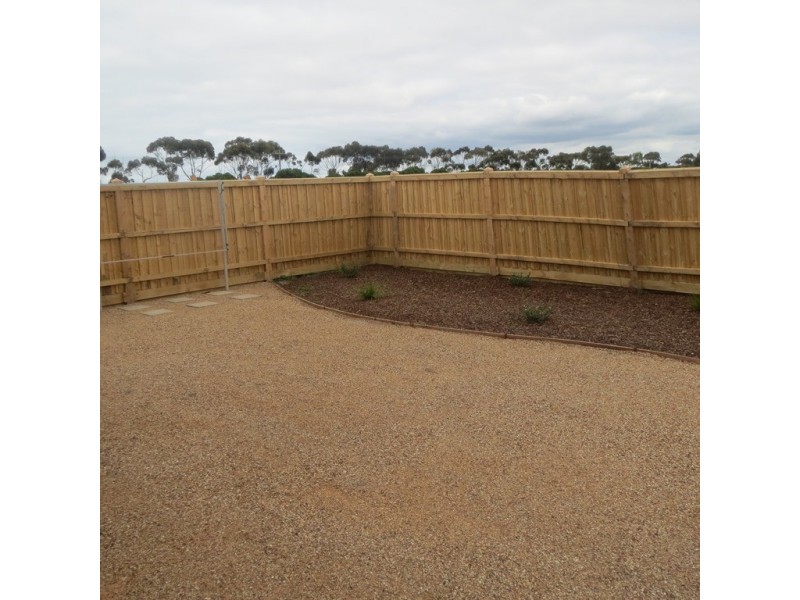 48 Warunda Parade, Point Cook VIC 3030