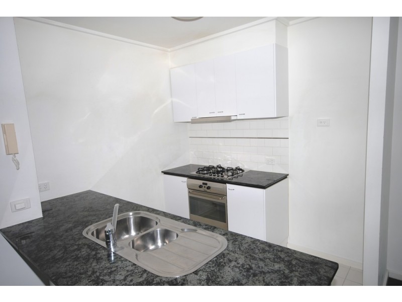 REF 23005/99 Whiteman Street, Southbank VIC 3006