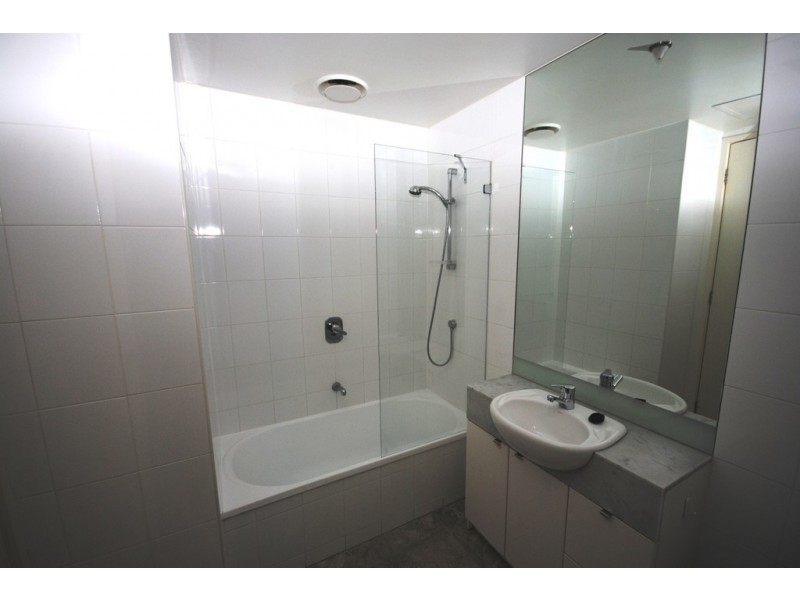 REF 23006/173 City Road, Southbank VIC 3006