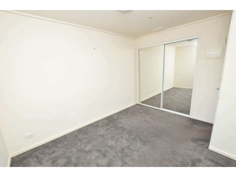 REF 32914/100 Kavanagh Street, Southbank VIC 3006
