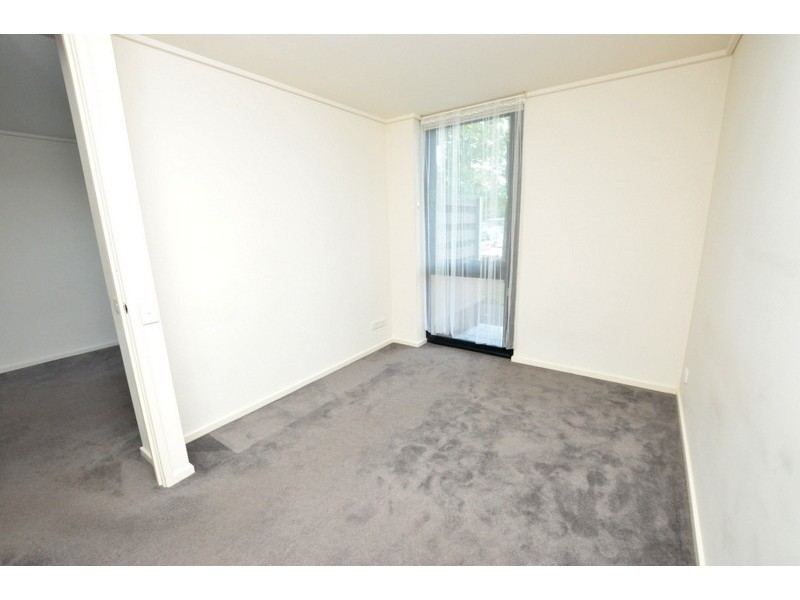 REF 32914/100 Kavanagh Street, Southbank VIC 3006